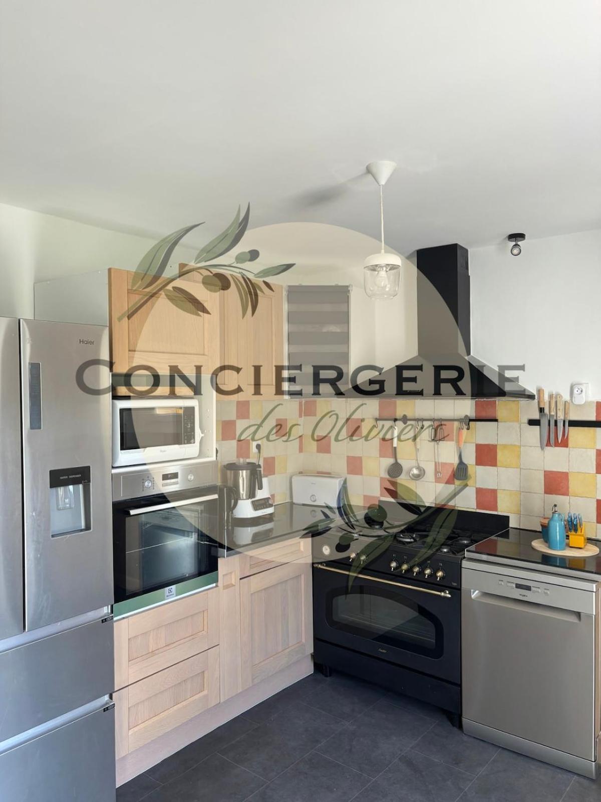 Villa Avec Piscine Belgentier ภายนอก รูปภาพ